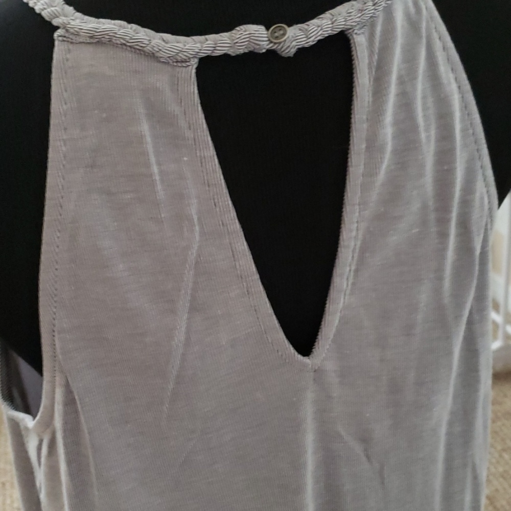 Gray Top - Picture 3 of 3